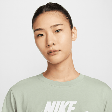 NIKE SPORTSWEAR ESSENTIAL WOMEN' S CROPPED T-SHIRT