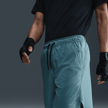 NIKE DRI-FIT UNLIMITED MEN'S 7" UNLINED VERSATILE SHORTS