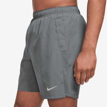 NIKE DRI-FIT CHALLENGER MEN'S 7" 2-IN-1 VERSATILE SHORTS