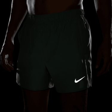 NIKE DRI-FIT CHALLENGER MEN'S 5" BRIEF-LINED VERSATILE SHORTS
