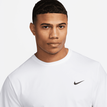 NIKE HYVERSE MEN'S DRI-FIT UV SHORT-SLEEVE VERSATILE TOP