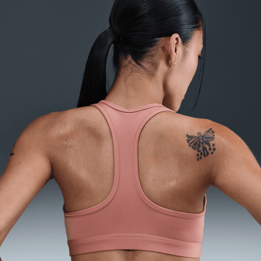 NIKE SWOOSH MEDIUM SUPPORT WOMEN'S PADDED SPORTS BRA