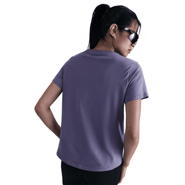 NIKE SPORTSWEAR CLUB ESSENTIALS WOMEN'S T-SHIRT