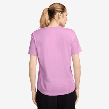 NIKE SPORTSWEAR CLUB ESSENTIALS WOMEN'S T-SHIRT