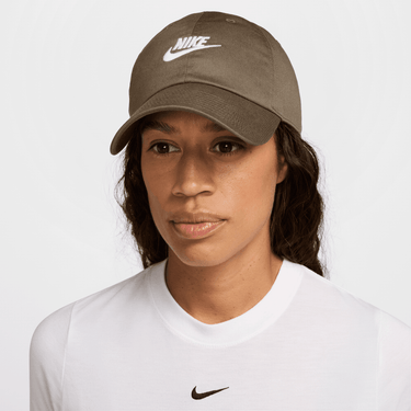 NIKE CLUB UNSTRUCTURED FUTURA WASH CAP