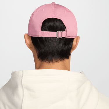 NIKE CLUB UNSTRUCTURED FUTURA WASH CAP