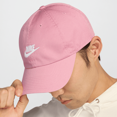 NIKE CLUB UNSTRUCTURED FUTURA WASH CAP