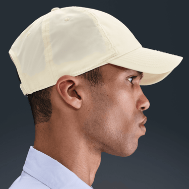 NIKE DRI-FIT CLUB UNSTRUCTURED METAL SWOOSH CAP