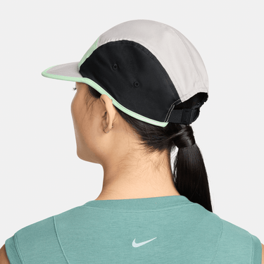 NIKE DRI-FIT FLY UNSTRUCTURED SWOOSH CAP