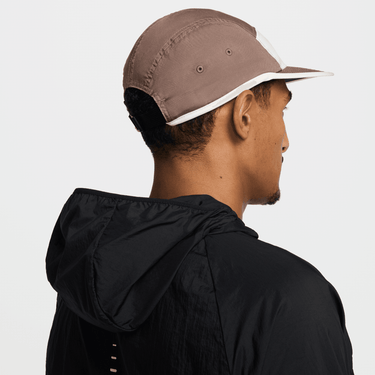 NIKE DRI-FIT FLY UNSTRUCTURED SWOOSH CAP