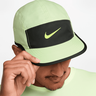 NIKE DRI-FIT FLY UNSTRUCTURED SWOOSH CAP