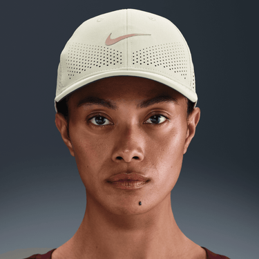 NIKE DRI-FIT ADV CLUB STRUCTURED SWOOSH CAP
