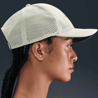 NIKE DRI-FIT ADV CLUB STRUCTURED SWOOSH CAP