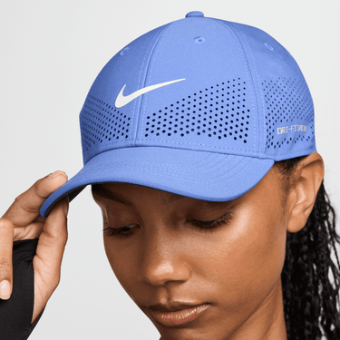 NIKE DRI-FIT ADV CLUB STRUCTURED SWOOS H CAP