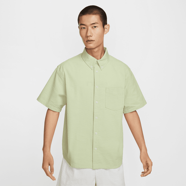 NIKE LIFE MEN'S SHORT-SLEEVE SEERSUCKER BUTTON-DOWN SHIRT