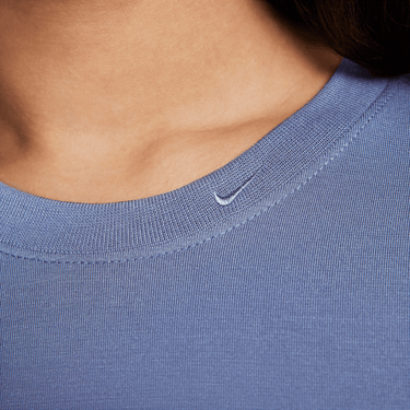 NIKE SPORTSWEAR ESSENTIAL WOMEN'S CROP T-SHIRT