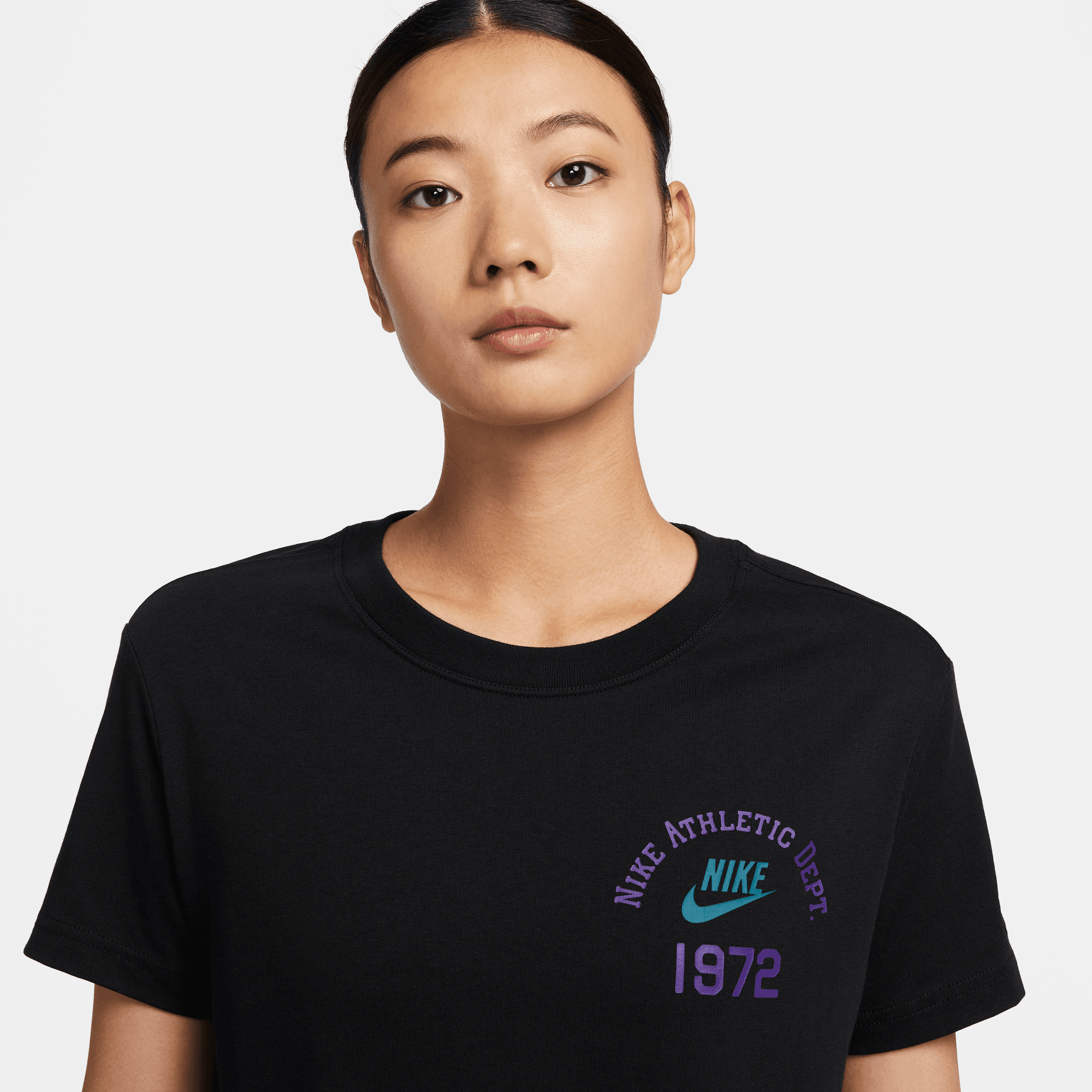 NIKE SPORTSWEAR WOMEN'S CROPPED T-SHIRT BLACK/FIELD PURPLE – Park Outlet Ph