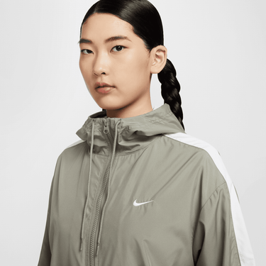 NIKE SPORTSWEAR CLASSIC WOVENS WOMEN'S LOOSE UV PROTECTION HOODED JACKET