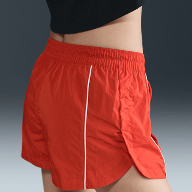 NIKE WINDRUNNER WOMEN'S MID-RISE 2" WOVEN SHORTS