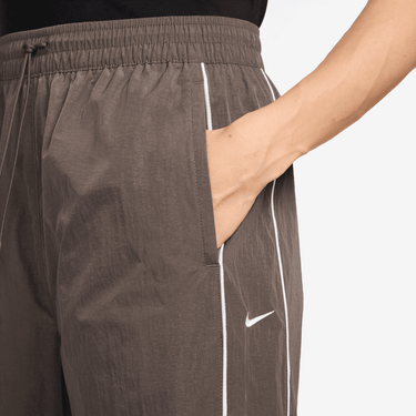 NIKE WINDRUNNER WOMEN'S HIGH-WAISTED WOVEN OPEN-HEM PANTS