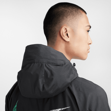 NIKE IMPOSSIBLY LIGHT "KIPCHOGE" MEN'S WATER-REPELLENT WINDRUNNER RUNNING JACKET