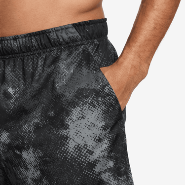 NIKE TOTALITY CAMO MEN'S 7" DRI-FIT UNLINED FITNESS SHORTS