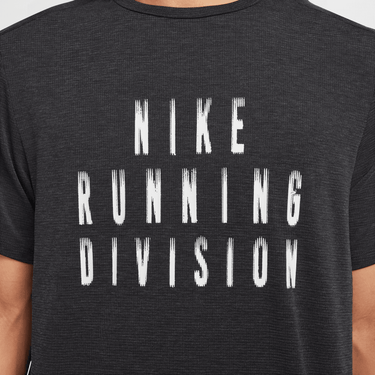 NIKE RISE 365 RUNNING DIVISION MEN'S DRI-FIT SHORT-SLEEVE RUNNING TOP