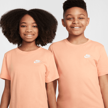 NIKE SPORTSWEAR BIG KIDS' T-SH IRT