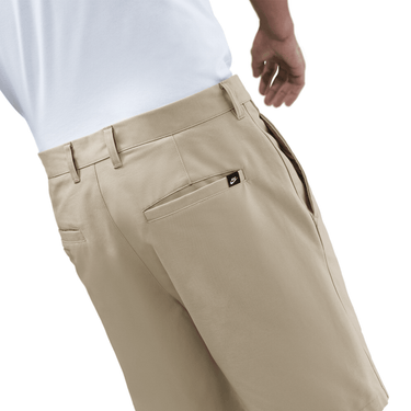 NIKE CLUB MEN'S CHINO SHORTS