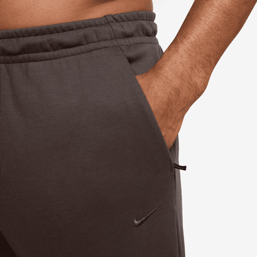 NIKE PRIMARY FLEECE MEN'S DRI-FIT UV TAPERED PERFORMANCE PANTS
