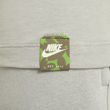 NIKE SPORTSWEAR CLUB LONG-SLEEVE T-SHIRT