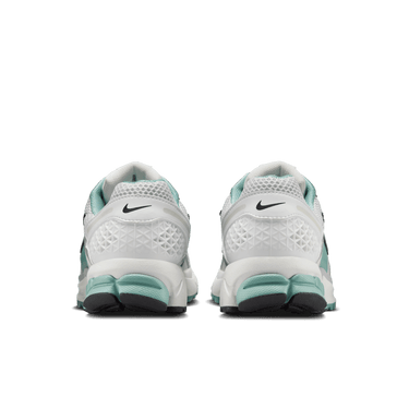 NIKE ZOOM VOMERO 5 WOMEN'S SHOES