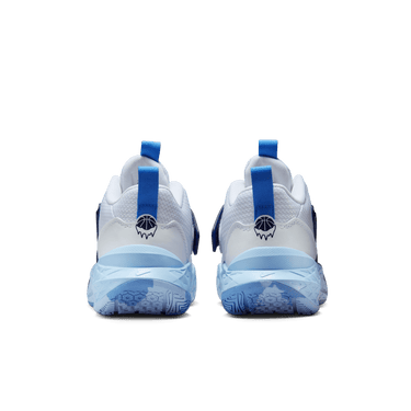 NIKE TEAM HUSTLE D 12 BIG KIDS' BASKETBALL SHOES