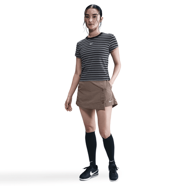 NIKE SPORTSWEAR CHILL KNIT WOMEN'S SLIM STRIPED T-SHIRT