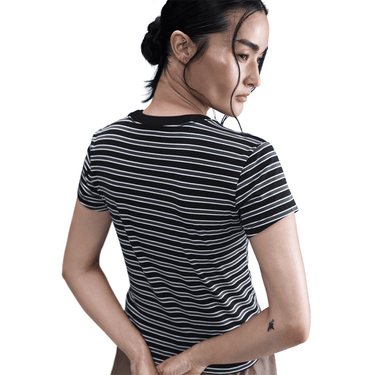 NIKE SPORTSWEAR CHILL KNIT WOMEN'S SLIM STRIPED T-SHIRT