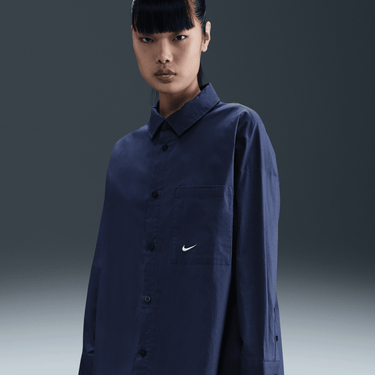 NIKE SPORTSWEAR CHILL POPLIN WOMEN'S LOOSE LONG-SLEEVE BUTTON-UP TOP