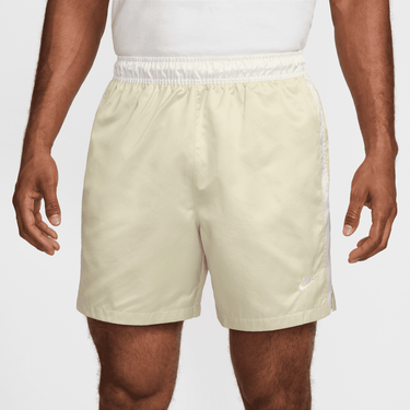 NIKE SPORTSWEAR CLUB MEN'S FLOW FOOTBALL SHORTS