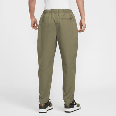 NIKE CLUB MEN'S WOVEN TAPERED PANTS
