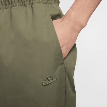 NIKE CLUB MEN'S WOVEN TAPERED PANTS