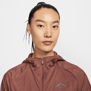 NIKE TRAIL WOMEN'S REPEL RUNNING JACKET