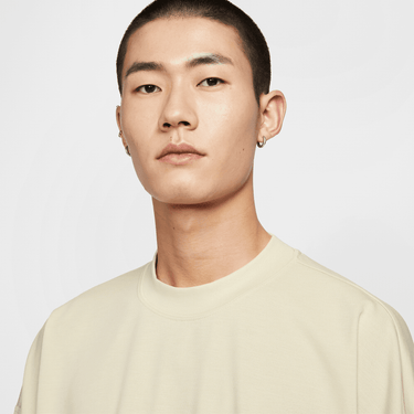 NIKE SPORTSWEAR TECH MEN'S SHORT-SLEEVE KNIT TOP