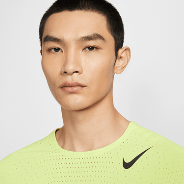 NIKE AEROSWIFT MEN'S DRI-FIT ADV SHORT-SLEEVE RUNNING TOP