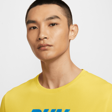 NIKE MILER RUN ENERGY MEN'S DRI-FIT SHORT-SLEEVE RUNNING TOP