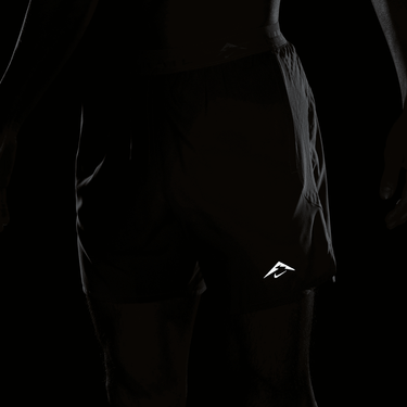 NIKE TRAIL MEN'S DRI-FIT 6" BRIEF-LINED RUNNING SHORTS