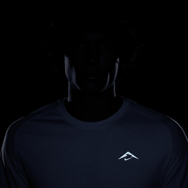 NIKE SOLAR CHASE MEN'S DRI-FIT ADV SHORT-SLEEVE RUNNING TOP
