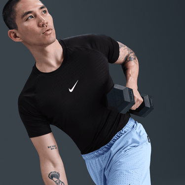 NIKE PRO BREATHE MEN'S SLIM-FIT SHORT-SLEEVE TOP