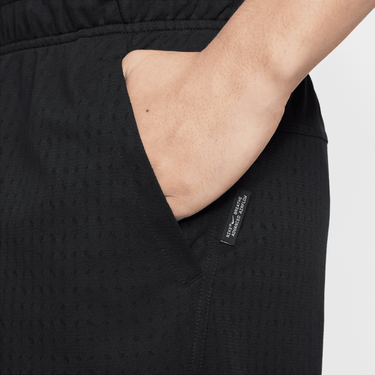 NIKE TOTALITY BREATHE MEN'S DRI-FIT 7" UNLINED VERSATILE SHORTS