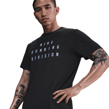 NIKE RUNNING DIVISION MEN'S DRI-FIT SHORT-SLEEVE RUNNING TOP