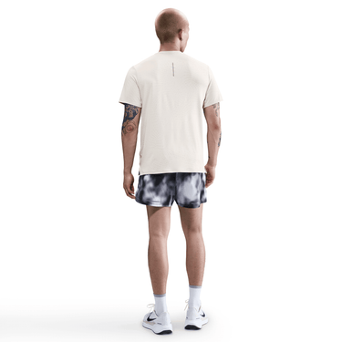 NIKE RUNNING DIVISION MEN'S DRI-FIT SHORT-SLEEVE T-SHIRT