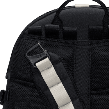 NIKE ACG "DAYMAX" BACKPACK (25L)